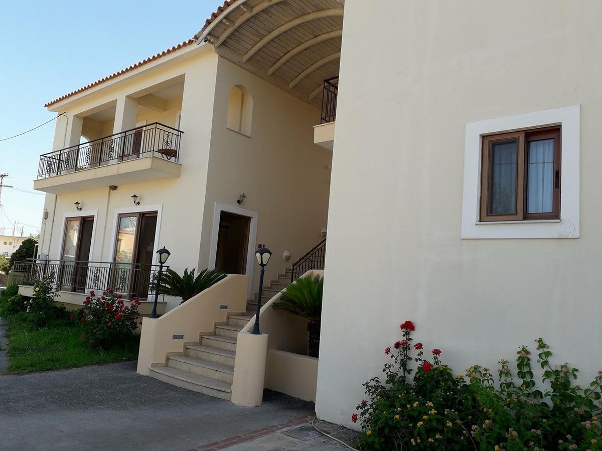 Sirius Hotel Finikounta Exterior foto